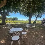 Du Mas - Provencal Avec Jardin Commun 公寓