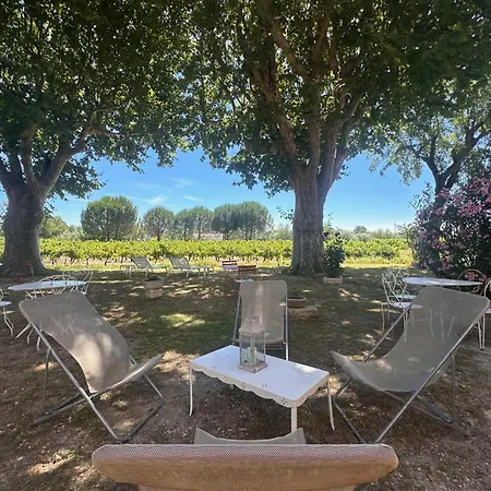 Du Mas - Provencal Avec Jardin Commun